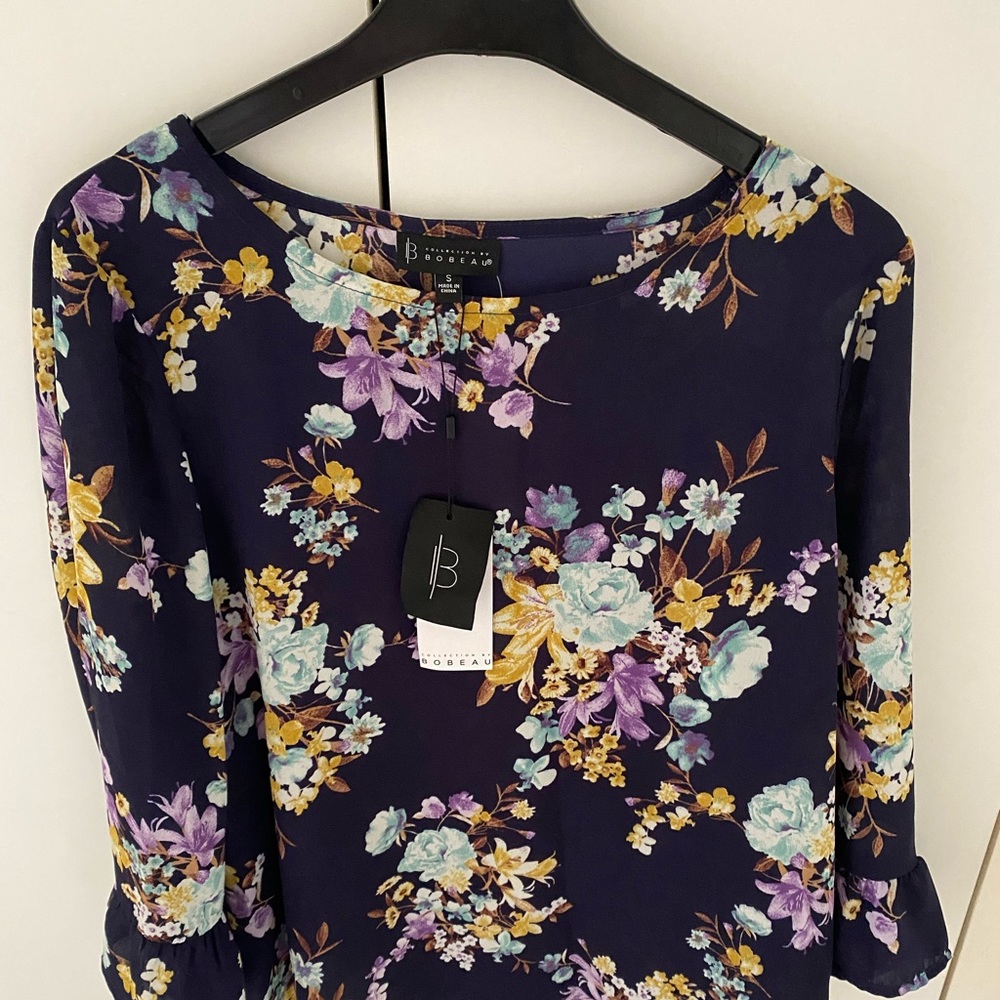 New With Tags. Bobeau Floral Ladies Top. Size S